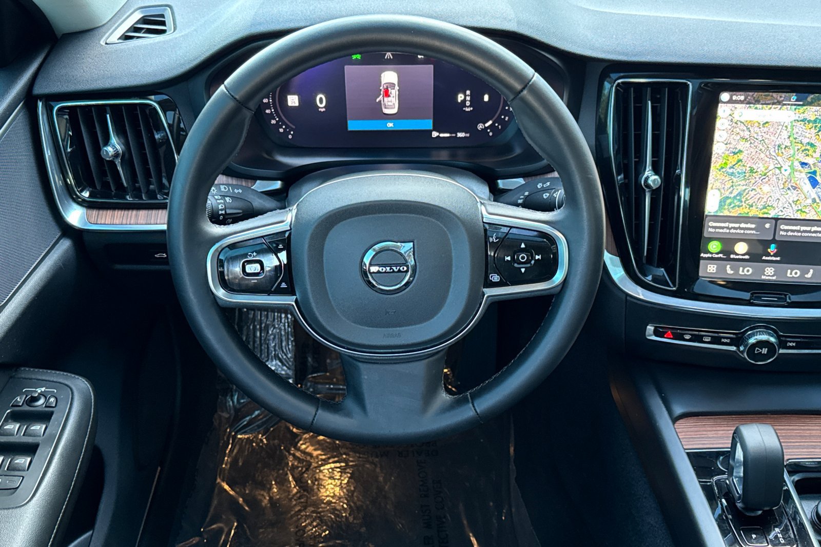Used 2025 Volvo S60 B5 Plus AWD/4WD image 16