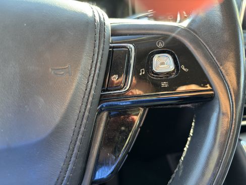 Used 2020 Lincoln Aviator AWD image 18