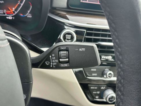 Used 2023 BMW 530i xDrive w/ Premium Package image 25