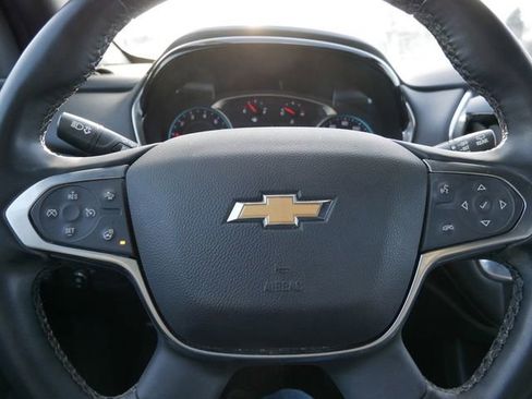 Used 2023 Chevrolet Traverse LT w/ Rear Camera Mirror Package image 17