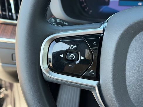 Certified 2023 Volvo XC60 B5 Ultimate w/ Climate Package AWD/4WD image 28