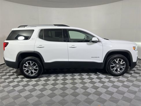 Used 2023 GMC Acadia SLT image 9