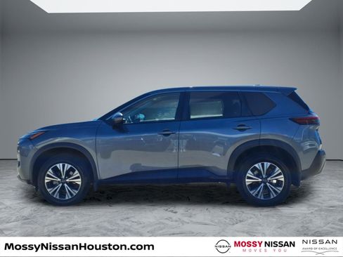 Used 2022 Nissan Rogue SV FWD image 5
