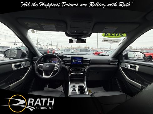 Used 2024 Ford Explorer Limited image 17