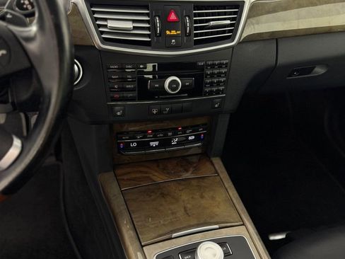 Used 2010 Mercedes-Benz E 350 Sedan image 16