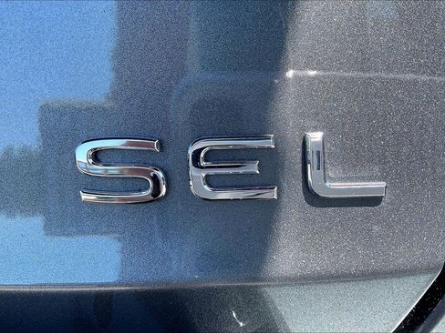 Certified 2025 Volkswagen Jetta SEL FWD image 7