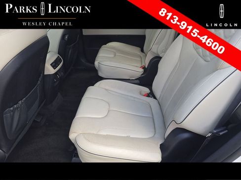 Used 2022 Hyundai Palisade Limited FWD image 15