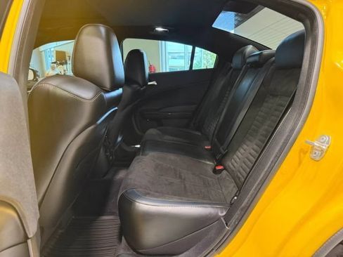 Used 2017 Dodge Charger R/T RWD image 37