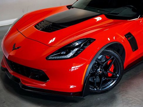 Used 2015 Chevrolet Corvette Z06 w/ 3LZ Preferred Equipment Group image 82