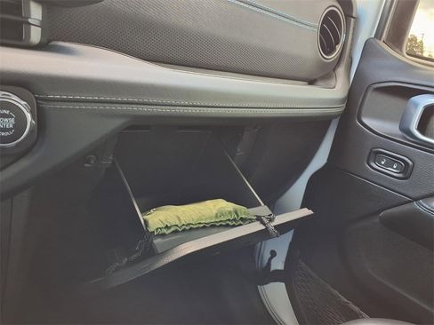 Used 2024 Jeep Wrangler Unlimited Rubicon 4xe image 36