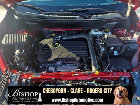 Used 2023 GMC Terrain SLE w/ Driver Convenience Package image 9