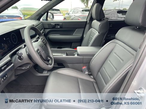 Used 2025 Hyundai Santa Fe Calligraphy w/ Tow & Go Package image 7