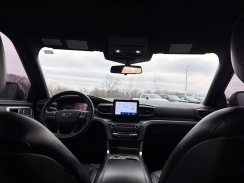 Certified 2020 Ford Explorer XLT w/ Equipment Group 202A image 21