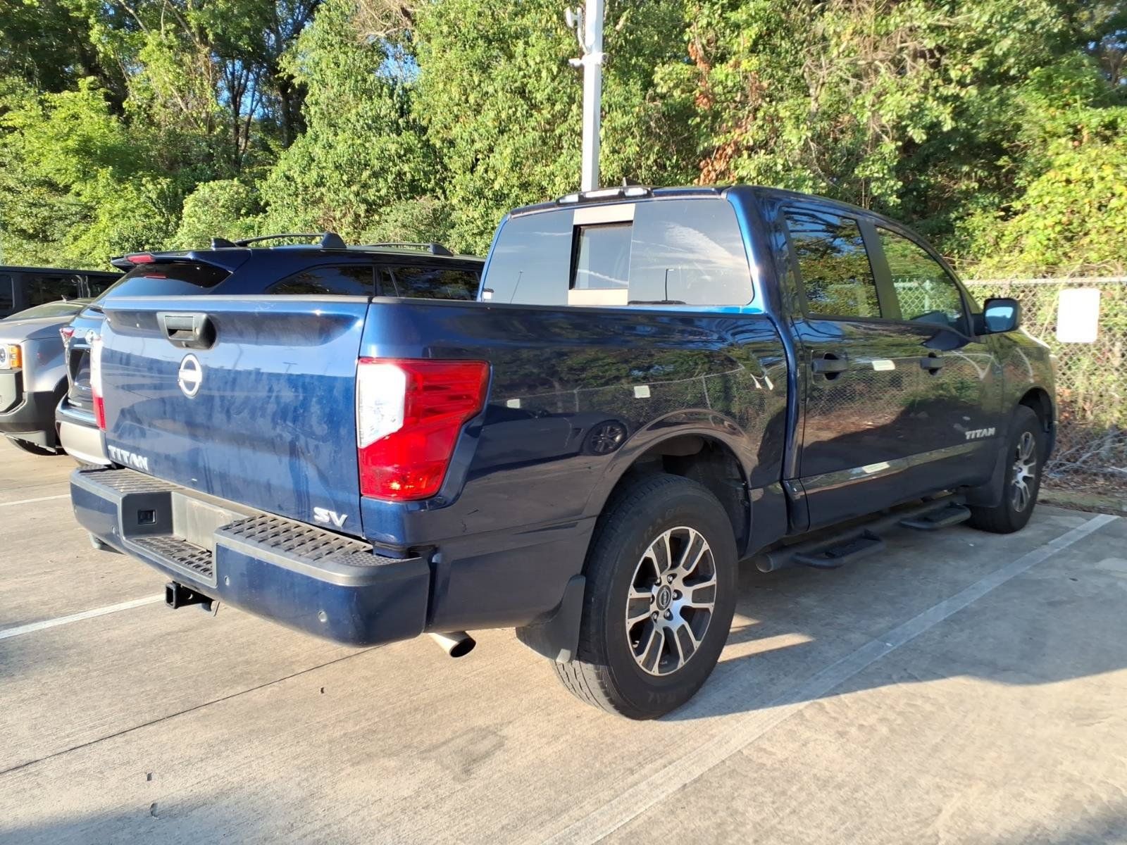 Used 2023 Nissan Titan SV w/ Accessory Utility Package RWD image 9