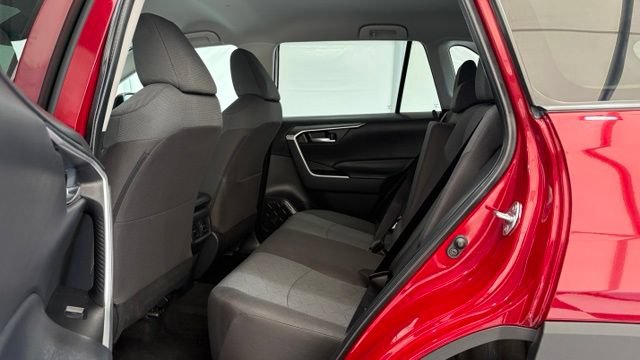 Used 2025 Toyota RAV4 XLE FWD image 17