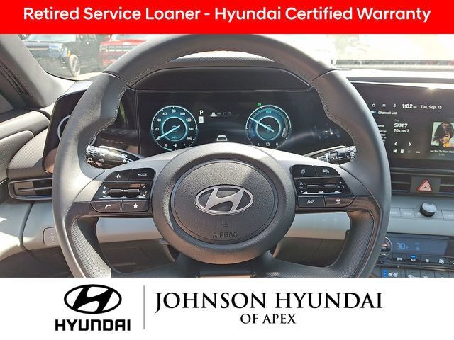 Used 2025 Hyundai Elantra Limited w/ Cargo Package FWD image 17
