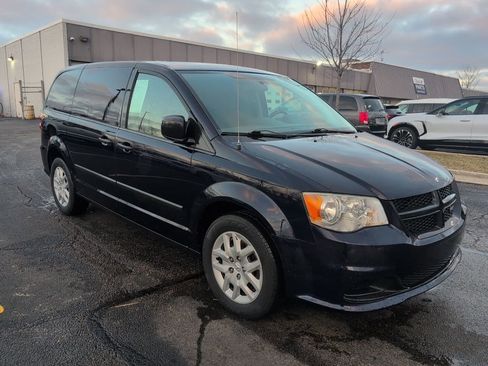 Used 2014 RAM C/V Tradesman image 3