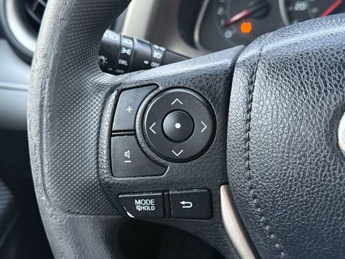 Used 2013 Toyota RAV4 XLE image 16