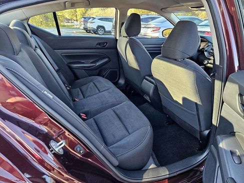 Used 2024 Nissan Altima 2.5 SV image 14