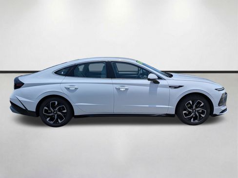 Used 2024 Hyundai Sonata SEL FWD image 3