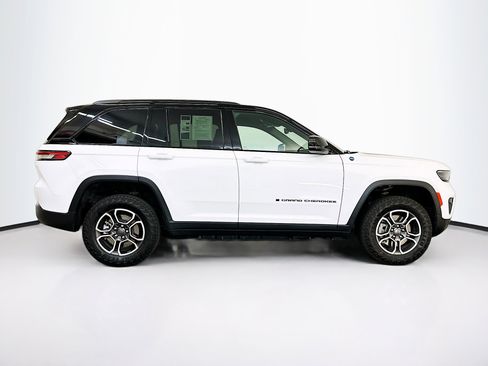 Used 2022 Jeep Grand Cherokee Trailhawk image 10