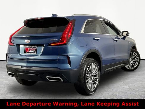 Used 2025 Cadillac XT4 Premium Luxury w/ Technology Package AWD/4WD image 6
