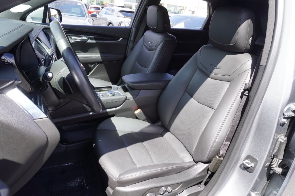 Certified 2024 Cadillac XT5 Premium Luxury FWD image 19