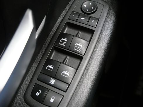 Used 2022 RAM 1500 Big Horn AWD/4WD image 13