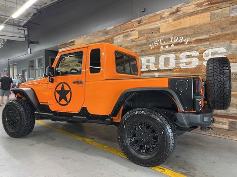 Used 2012 Jeep Wrangler Unlimited Sport AWD/4WD image 23
