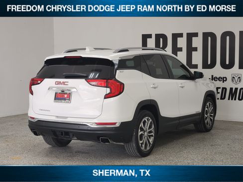 Used 2019 GMC Terrain SLT w/ Preferred Package FWD image 4