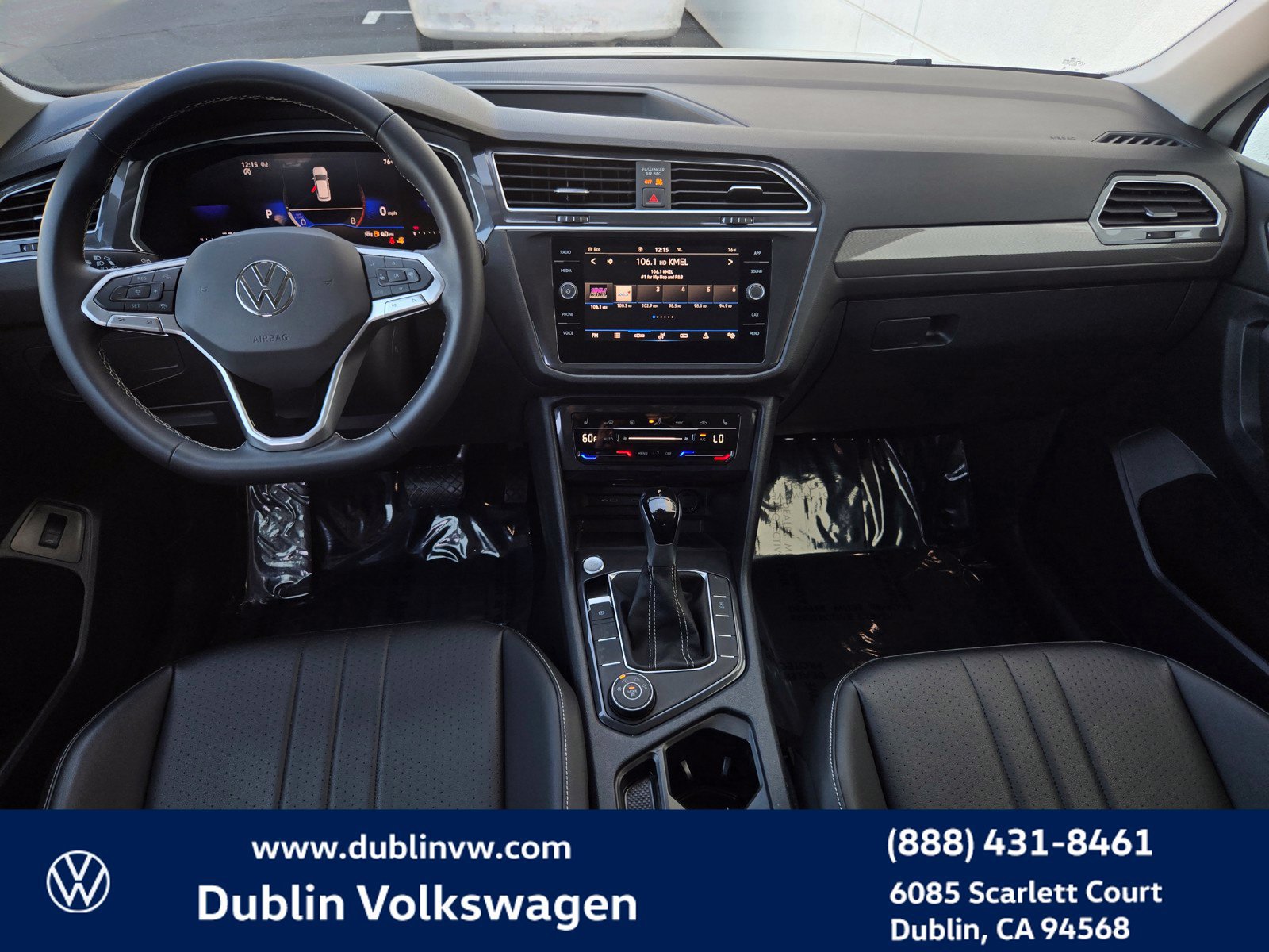 Certified 2024 Volkswagen Tiguan SE w/ Panoramic Sunroof Package AWD/4WD image 14