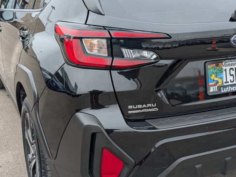 Used 2024 Subaru Crosstrek 2.0i Premium image 17