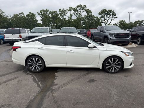 Used 2020 Nissan Altima 2.5 Platinum FWD image 5