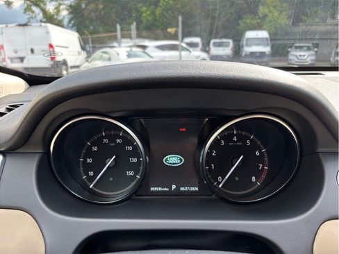 Used 2019 Land Rover Discovery Sport HSE AWD/4WD image 25
