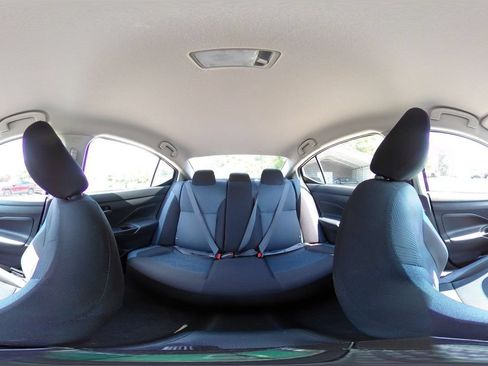 Used 2025 Nissan Versa SV FWD image 38