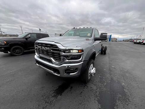 New 2026 RAM 5500 4x4 Regular Cab image 1