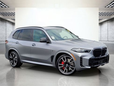 Used 2026 BMW X5 M60i AWD/4WD image 2