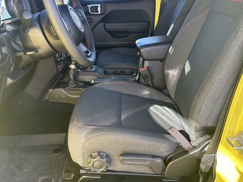 Certified 2024 Jeep Wrangler Unlimited Rubicon w/ XTREMEE 35" Tire Package image 10