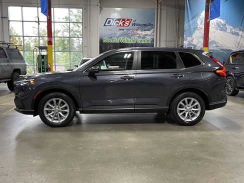 Used 2025 Honda CR-V EX image 2