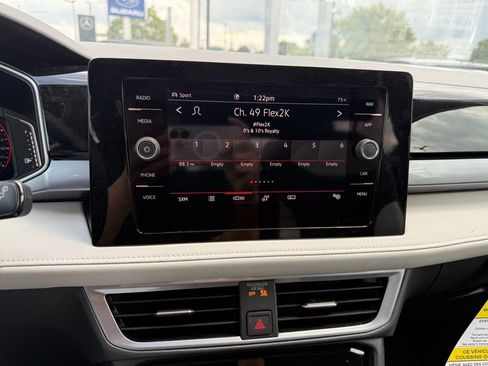 New 2025 Volkswagen Taos SEL image 12