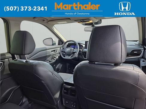 Used 2026 Nissan Rogue Platinum w/ Platinum Premium Package AWD/4WD image 18