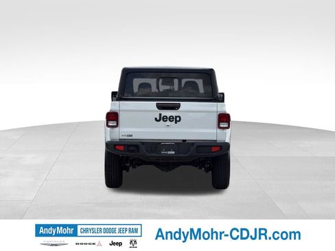 Used 2024 Jeep Gladiator Sport AWD/4WD image 6