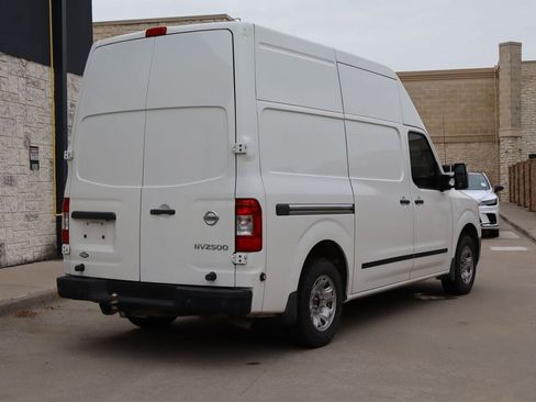 Used 2018 Nissan NV 2500 SV RWD image 16