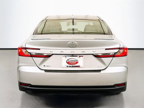 New 2025 Toyota Camry LE image 5