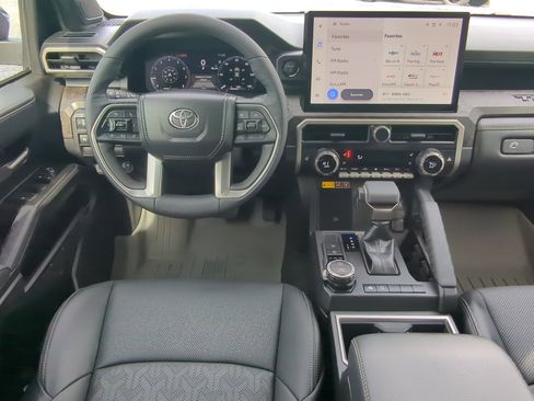Used 2025 Toyota Tacoma Limited image 14
