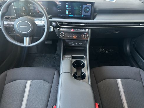 Used 2025 Hyundai Sonata SEL FWD image 13