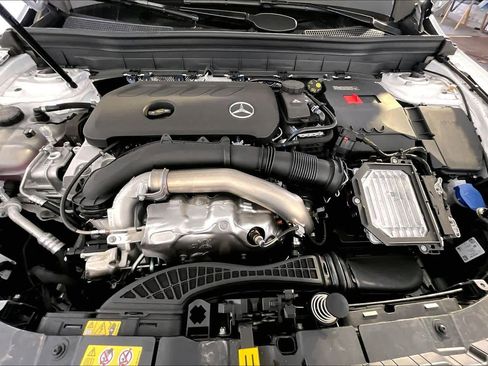 New 2026 Mercedes-Benz GLB 250 4MATIC image 14