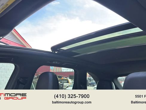 Used 2017 Porsche Cayenne Platinum Edition AWD/4WD image 17