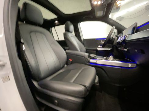 Used 2020 Mercedes-Benz GLB 250 image 30