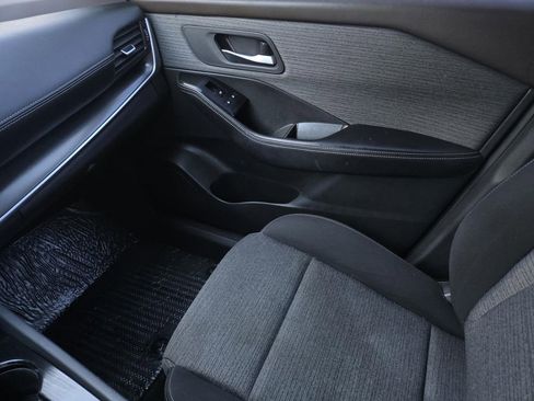 Certified 2023 Nissan Rogue SV image 23